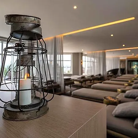 Gran Belveder & Ostsee Therme & 5* シャルボイツ